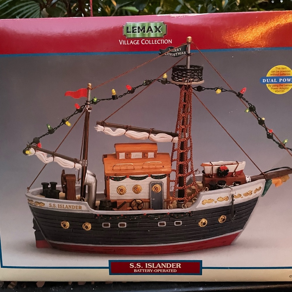 2002 Lemax Village Collection: S.S. Islander